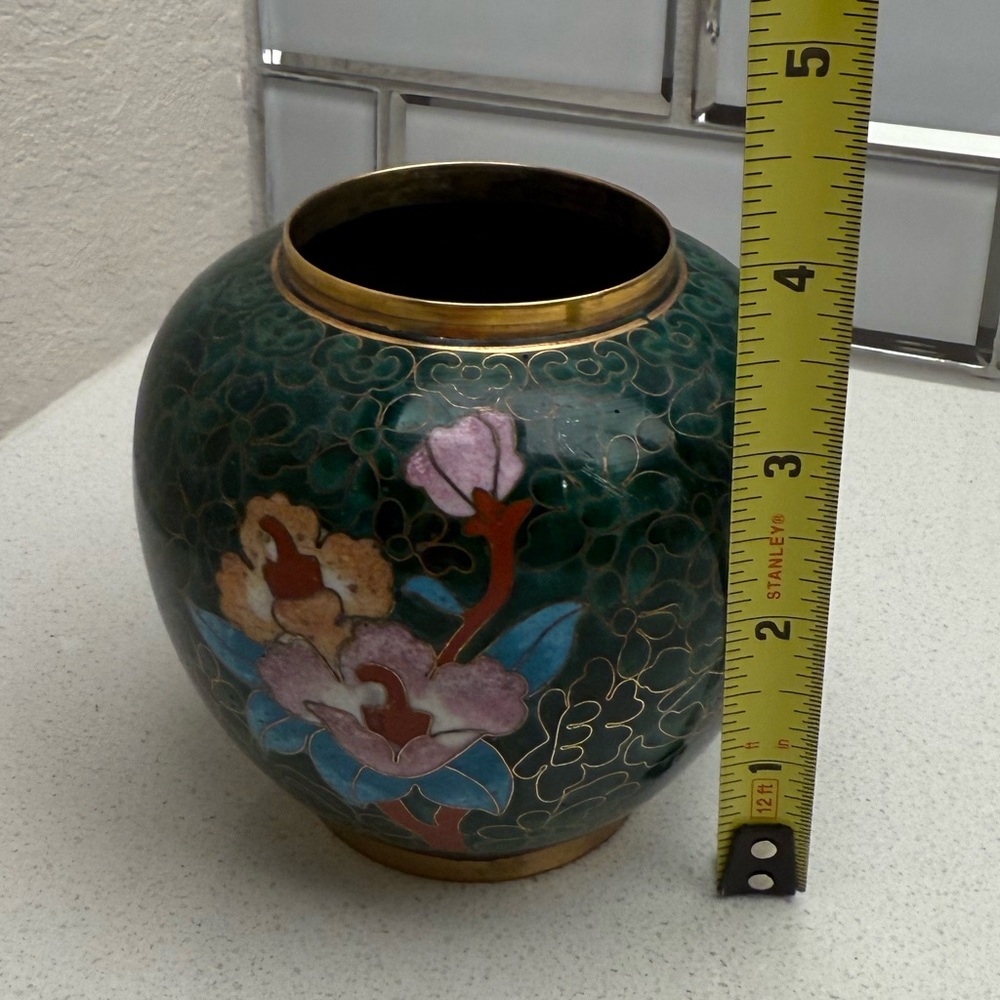 Vintage Floral Cloisonné Vase with Gold Accents Enamel Chinese Jar Brass - Picture 12 of 13